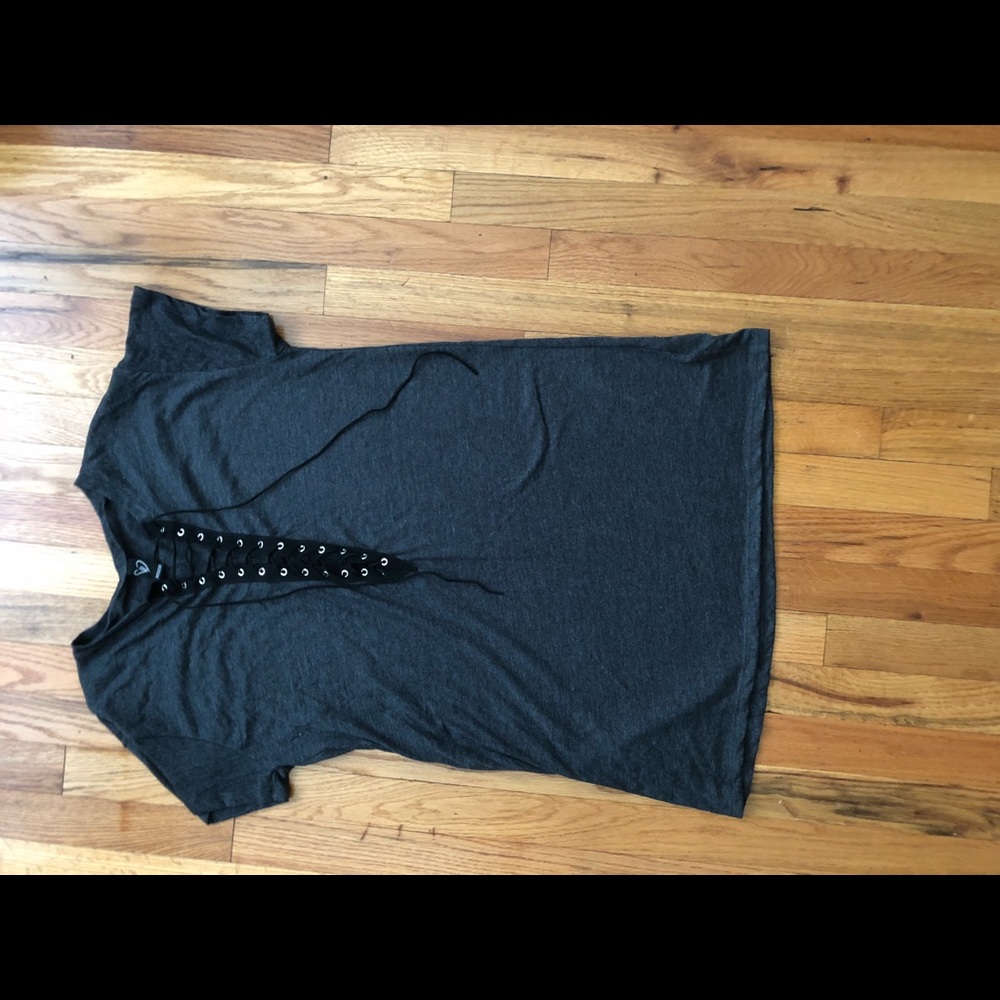 Tunic with open tie up center